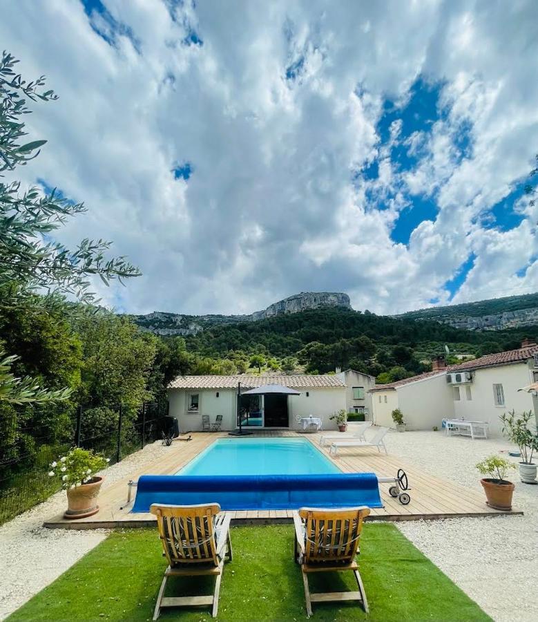 Studio De Charme Avec Piscine Fontaine-de-Vaucluse Exteriér fotografie